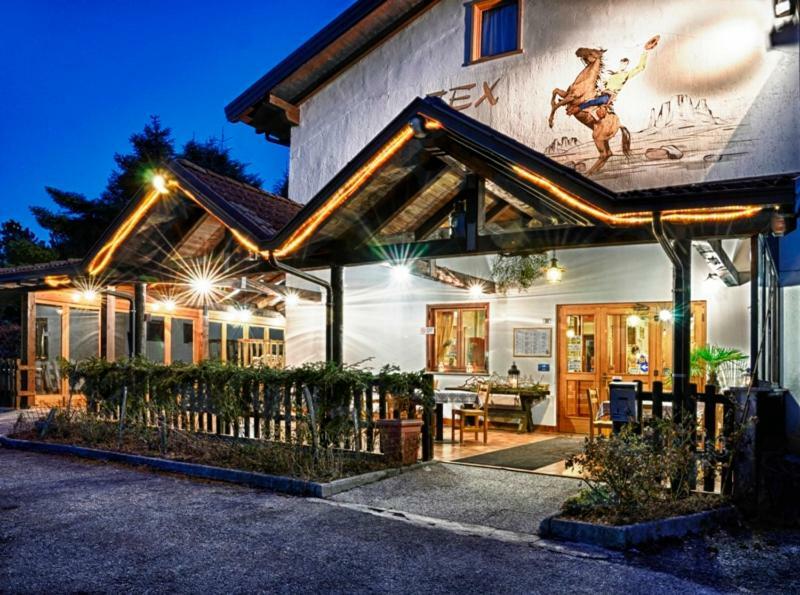 Botton D'Oro Delle Dolomiti Bed and Breakfast Vattaro Εξωτερικό φωτογραφία